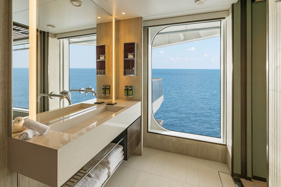 NCL Norwegian Aqua H8 Haven Suite ©Norwegian Cruise Line4.jpg